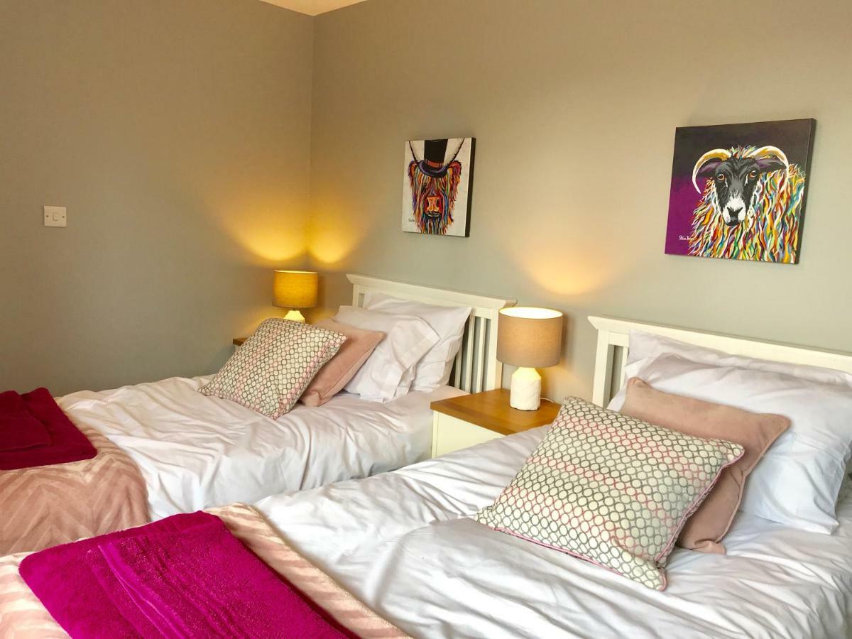 Hunters Lodge Exeter, Free Parking, Country Views, Great Wi-Fi, Large Garden Poltimore ภายนอก รูปภาพ