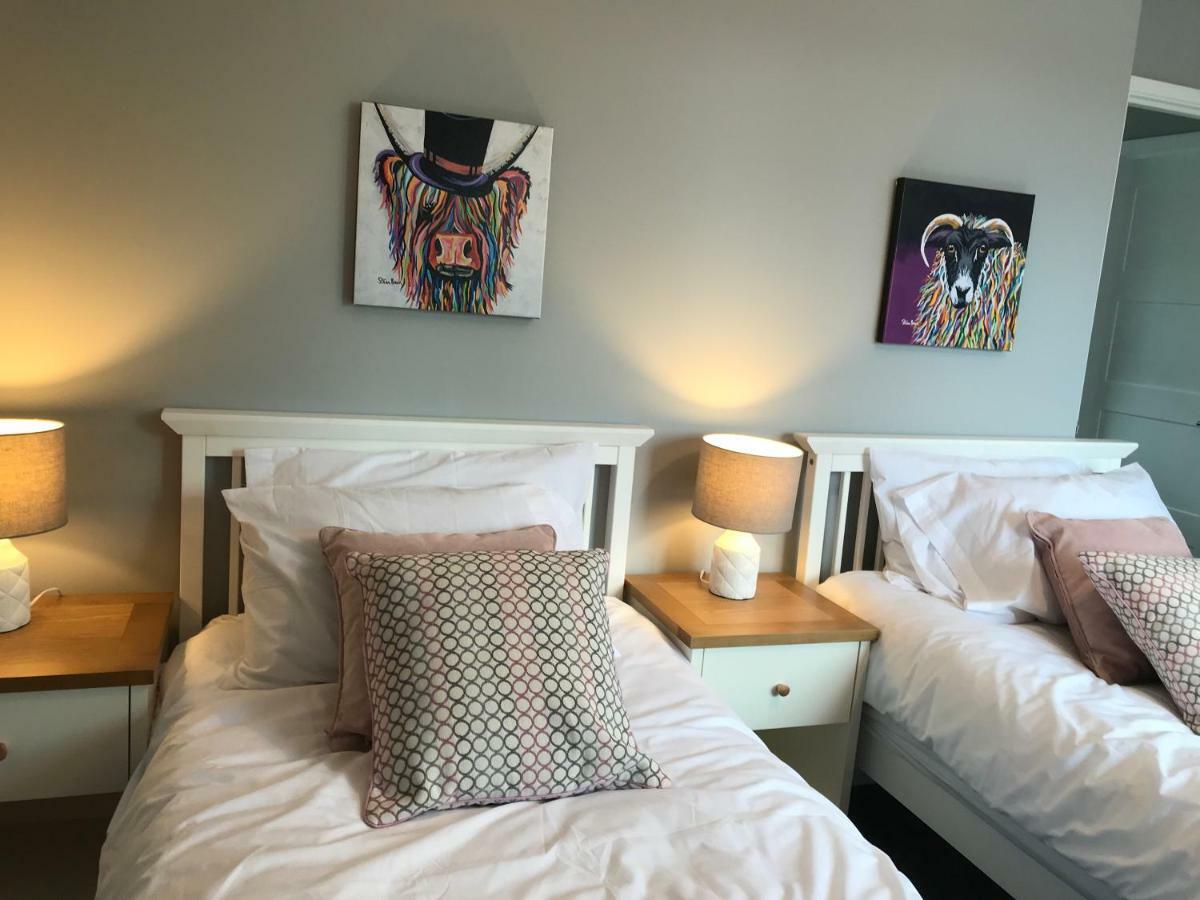 Hunters Lodge Exeter, Free Parking, Country Views, Great Wi-Fi, Large Garden Poltimore ภายนอก รูปภาพ