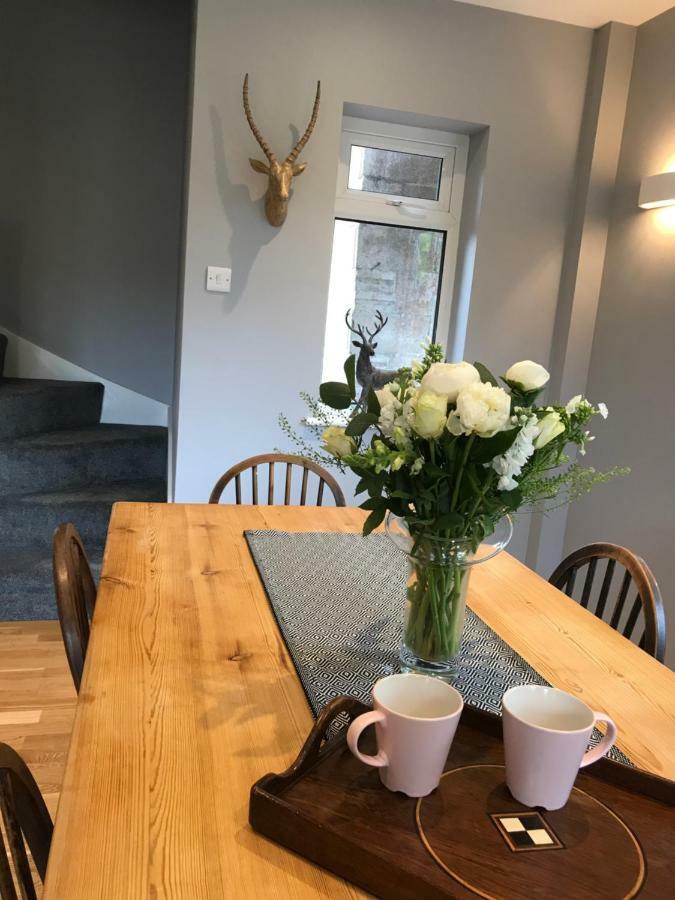 Hunters Lodge Exeter, Free Parking, Country Views, Great Wi-Fi, Large Garden Poltimore ภายนอก รูปภาพ