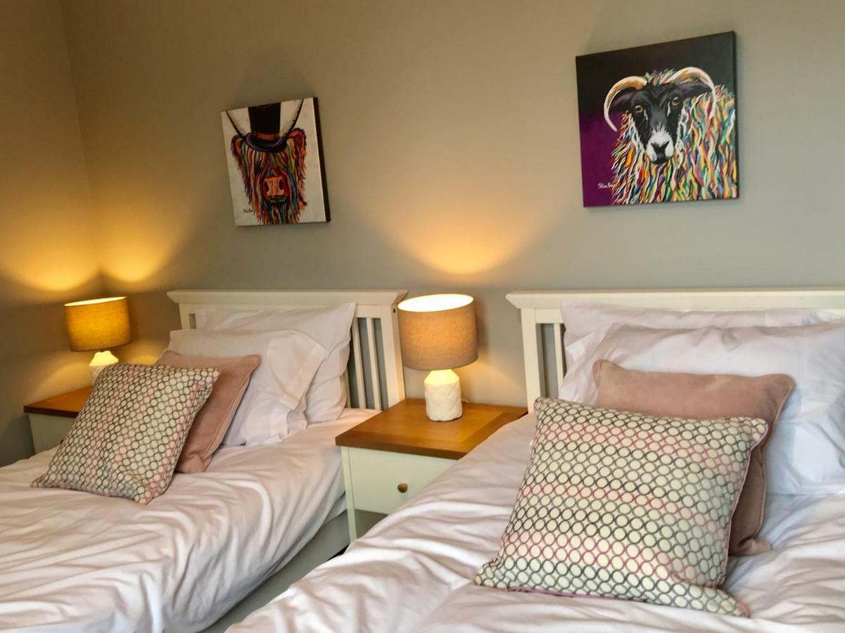 Hunters Lodge Exeter, Free Parking, Country Views, Great Wi-Fi, Large Garden Poltimore ภายนอก รูปภาพ
