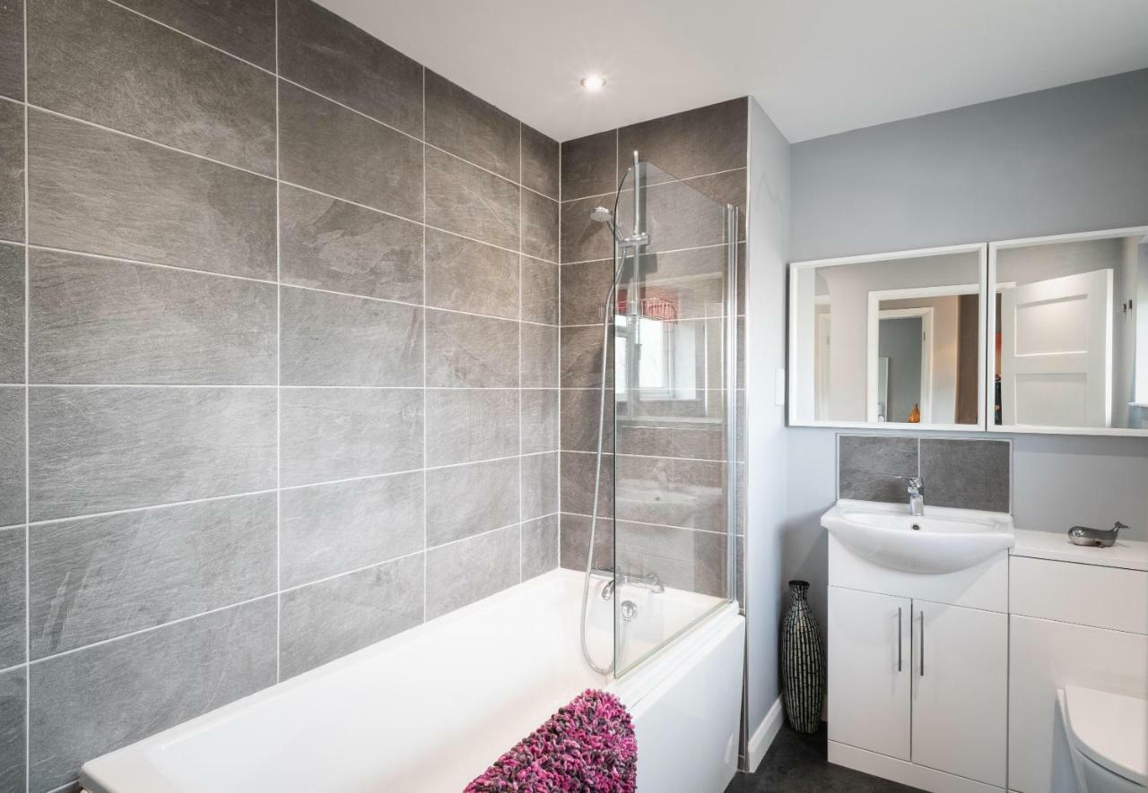 Hunters Lodge Exeter, Free Parking, Country Views, Great Wi-Fi, Large Garden Poltimore ภายนอก รูปภาพ