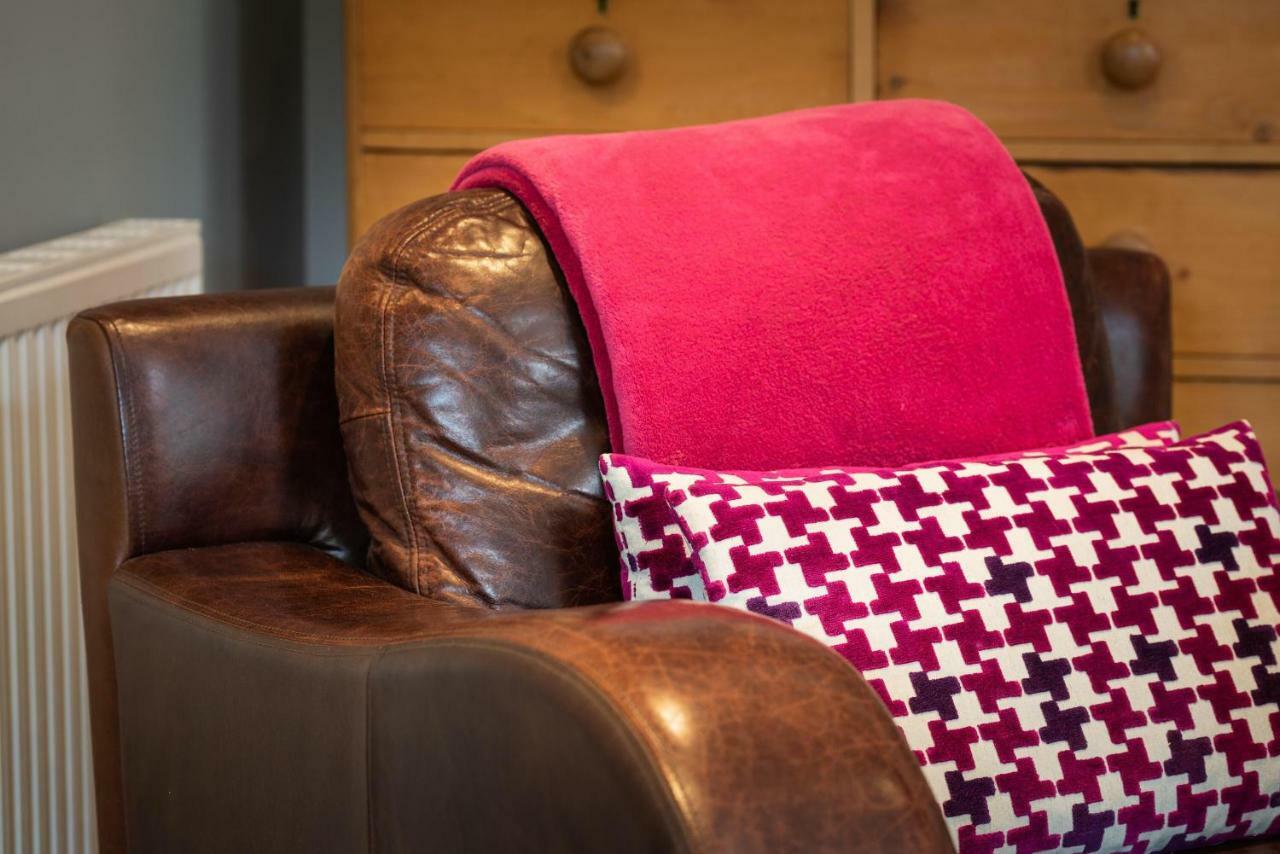 Hunters Lodge Exeter, Free Parking, Country Views, Great Wi-Fi, Large Garden Poltimore ภายนอก รูปภาพ
